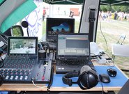 Poslechněte si v audioarchivu studia ze setkání mládeže
