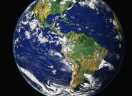 Analytik: Důležité je, že se o demokracii hovoří v globálním rozměru, výsledky přijdou později
