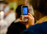 Recyklace starých mobilů pomůže přírodě i handicapovaným dětem