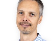 Věda v akci: Jak zastavit superodolné bakterie